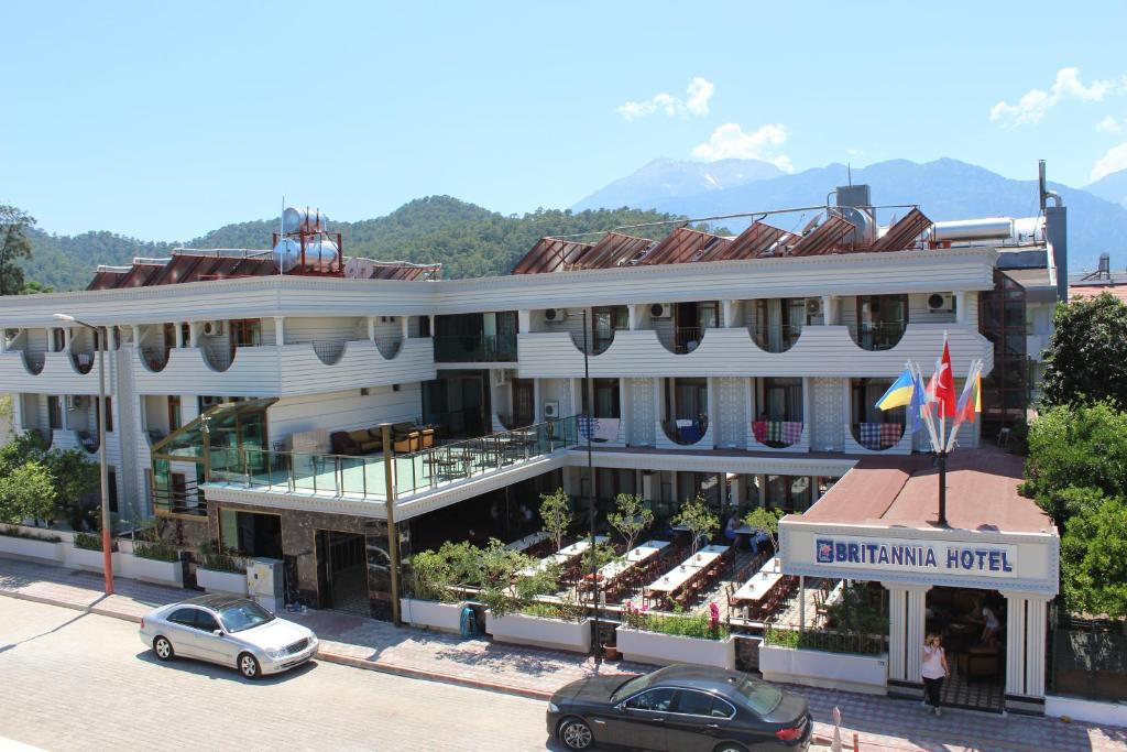 BRITANNIA HOTEL & VILLAS 3*