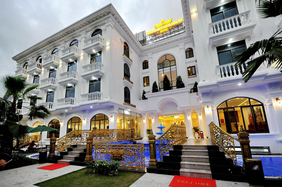 CROWN NGUYEN HOANG HOTEL 3*