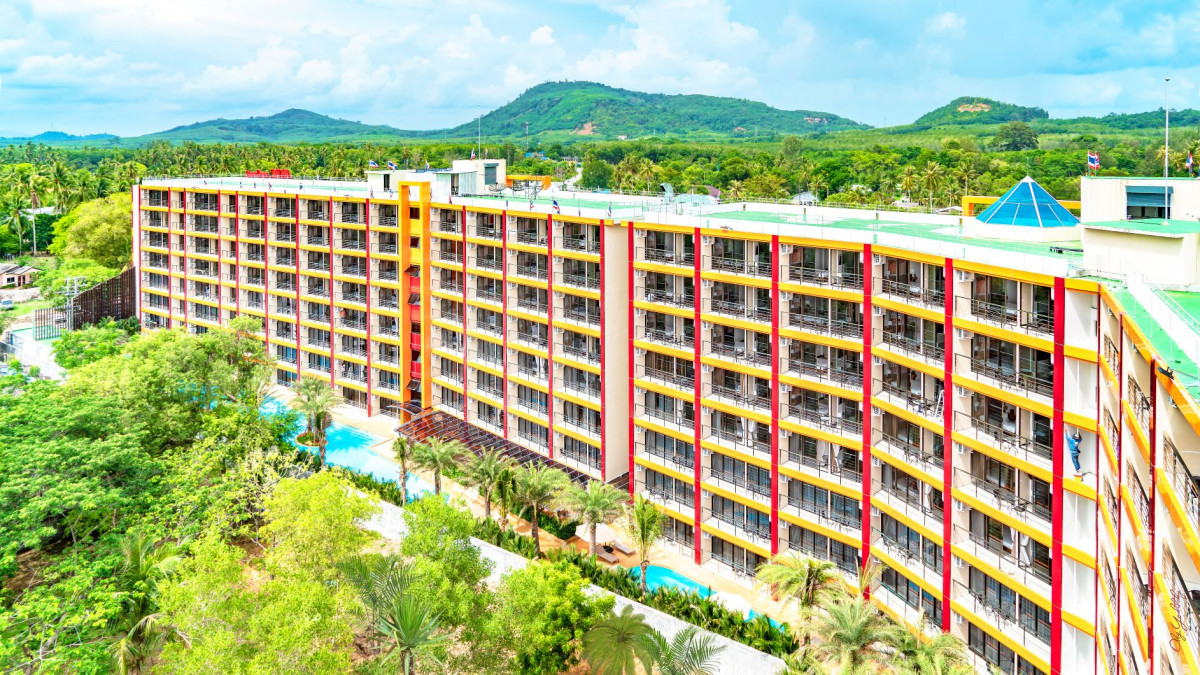 MAI KHAO BEACH CONDOTEL 4*