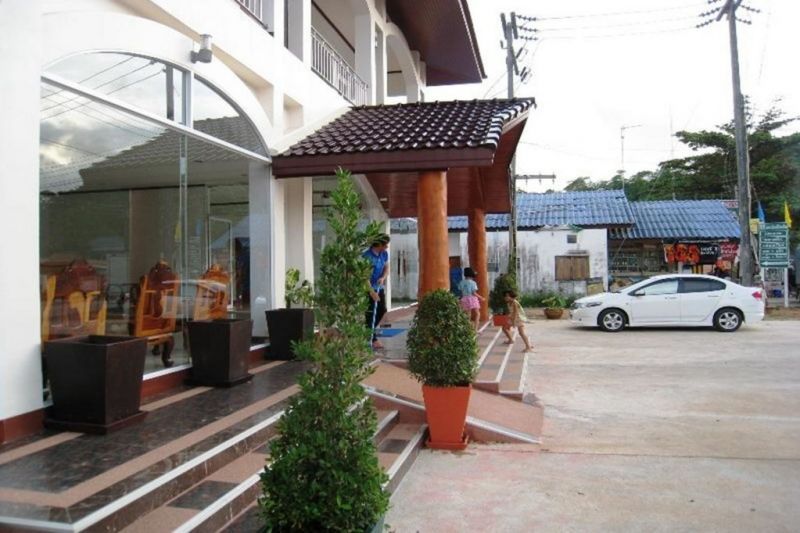 OYO 918 KACHAPOL HOTEL 2*