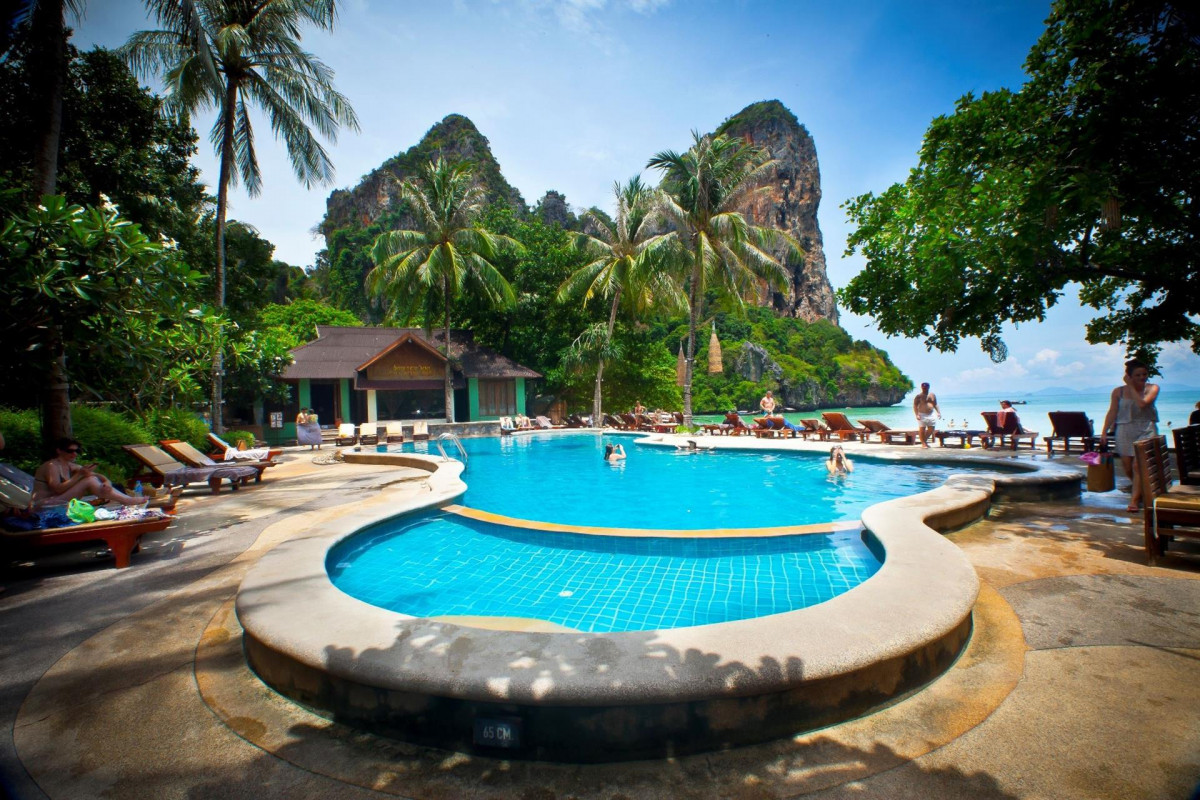 RAILAY BAY 4*