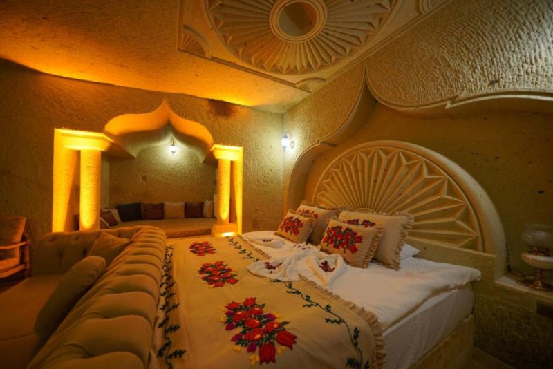 SERENUS CAVE SUITES 4*